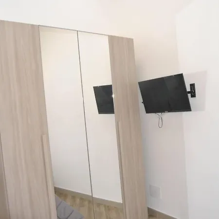 Centre - 1-bed - Sleeps 4 Apartment