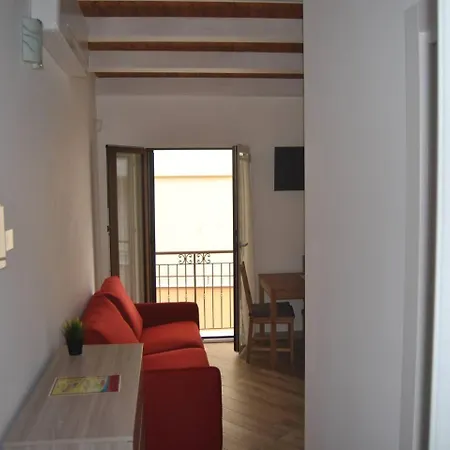 Centre - 1-bed - Sleeps 4 * Agrigento
