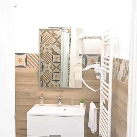 Centre - 1-bed - Sleeps 4 *